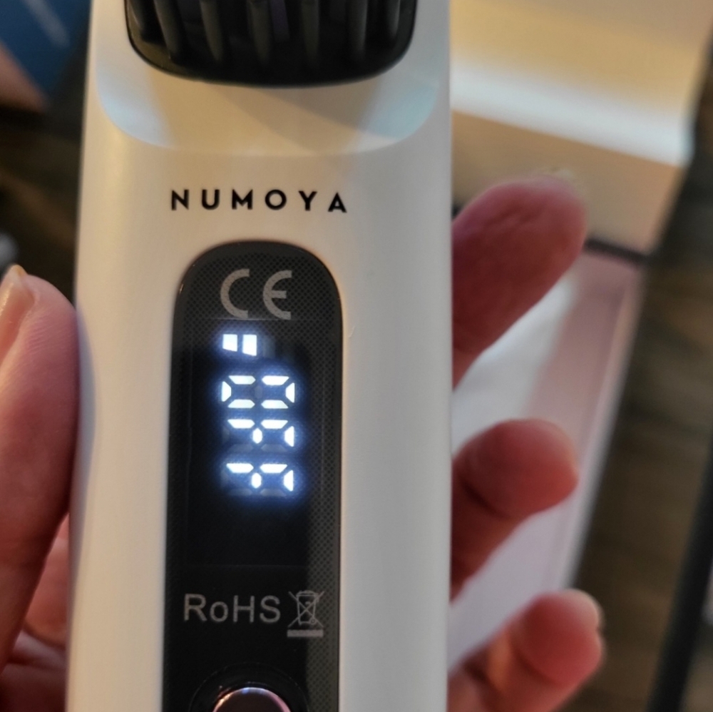 Numoya Straightner Hair Brush.